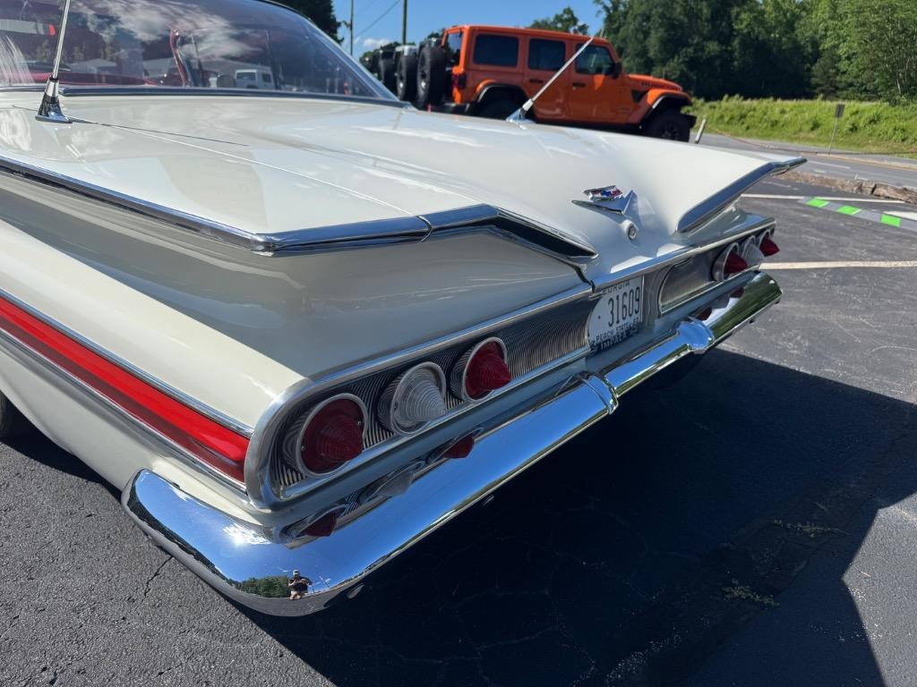 Chevrolet-Impala-1960-23