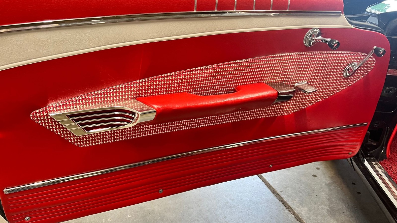 Chevrolet-Impala-1960-348-TRI-Power-10