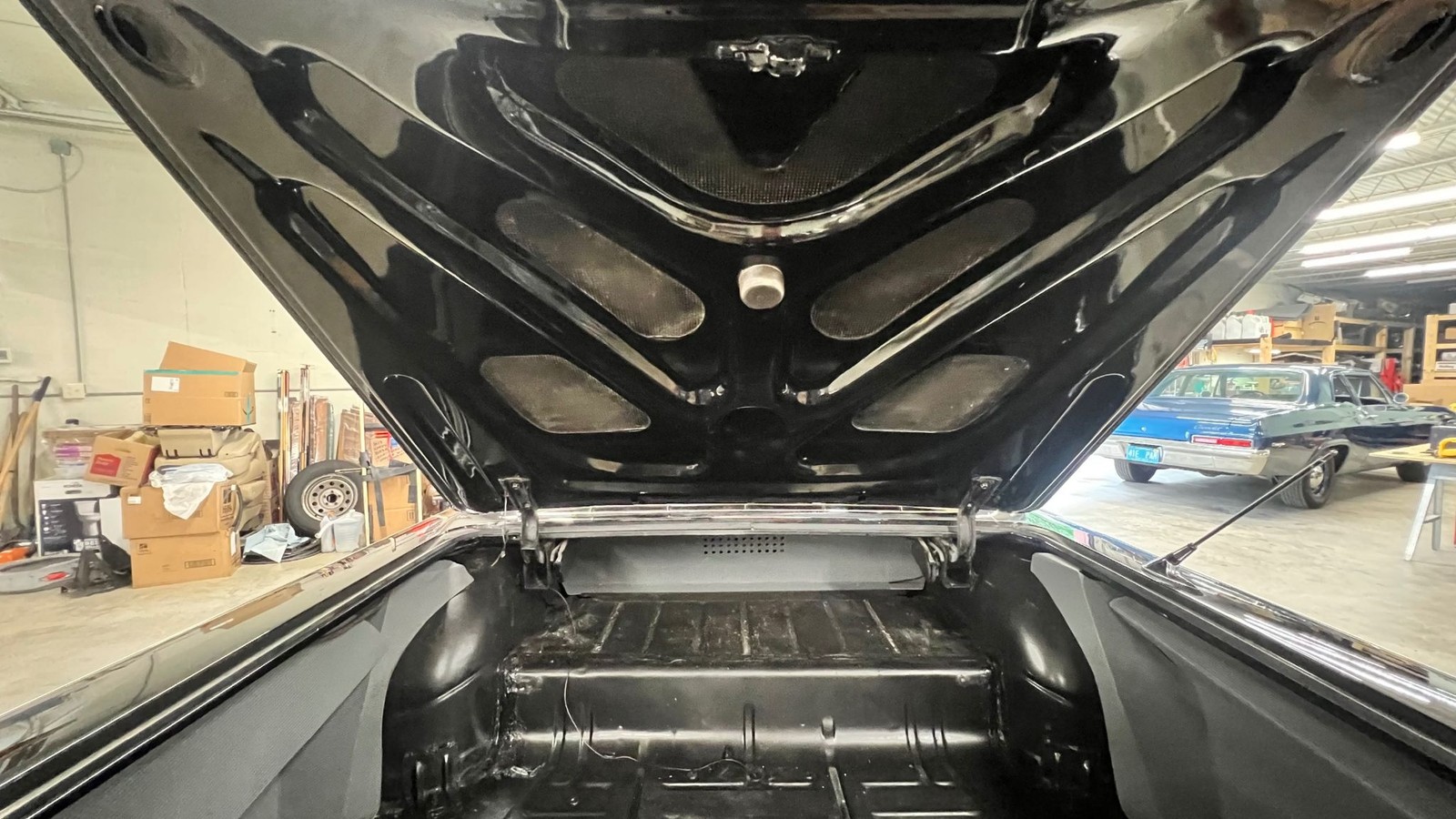 Chevrolet-Impala-1960-348-TRI-Power-19