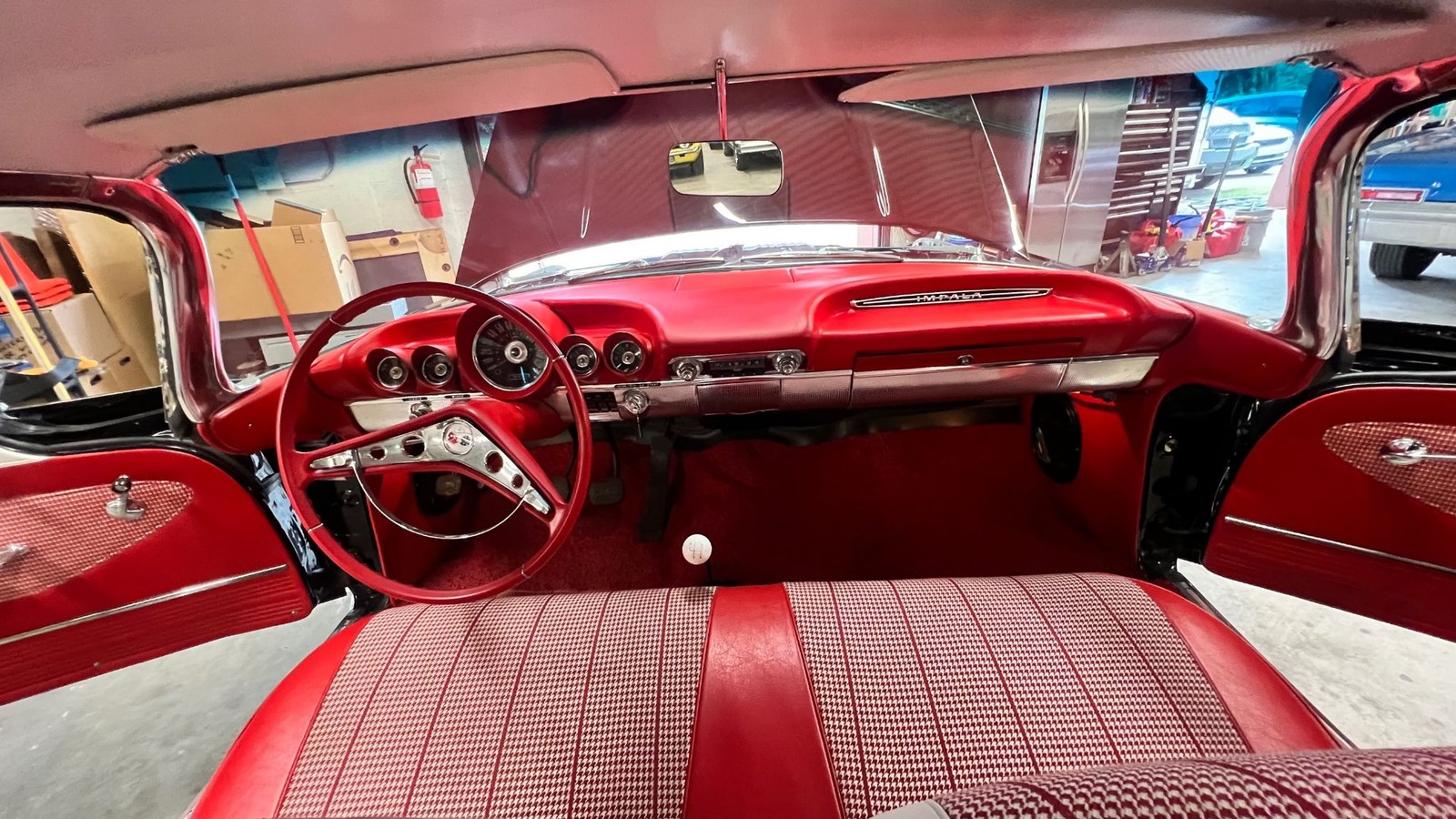 Chevrolet-Impala-1960-348-TRI-Power-36