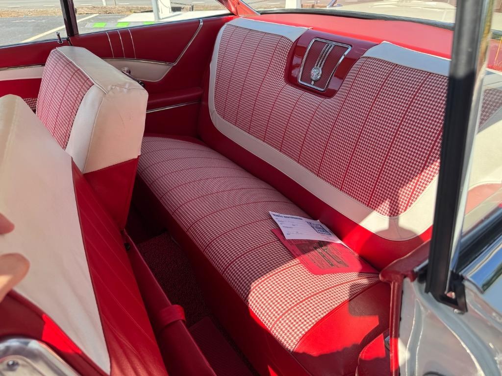 Chevrolet-Impala-1960-38