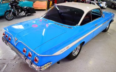 Chevrolet-Impala-1961-Coupe-11