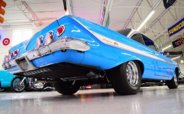 Chevrolet-Impala-1961-Coupe-12