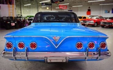 Chevrolet-Impala-1961-Coupe-13