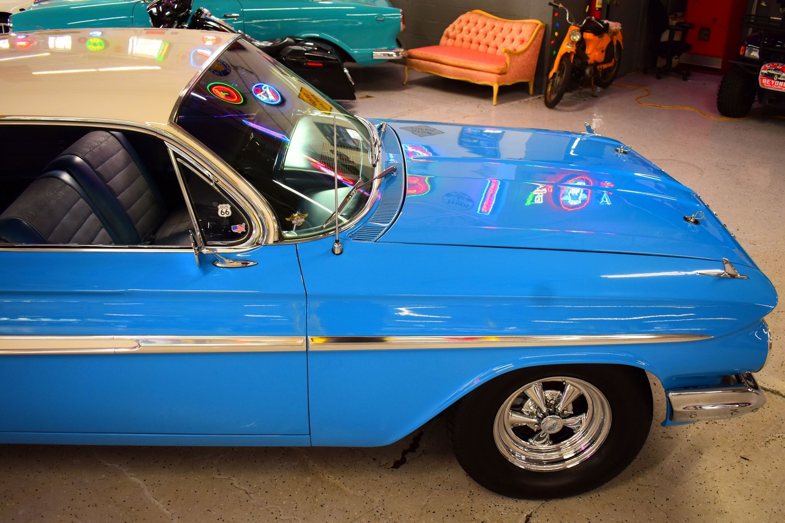 Chevrolet-Impala-1961-Coupe-4