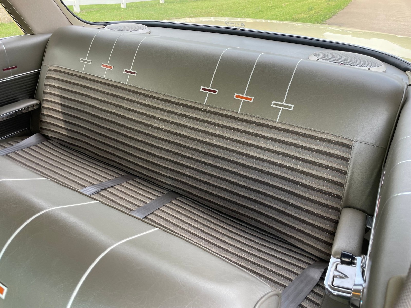 Chevrolet-Impala-1962-10