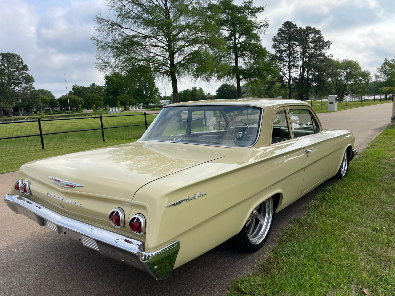 Chevrolet-Impala-1962-18