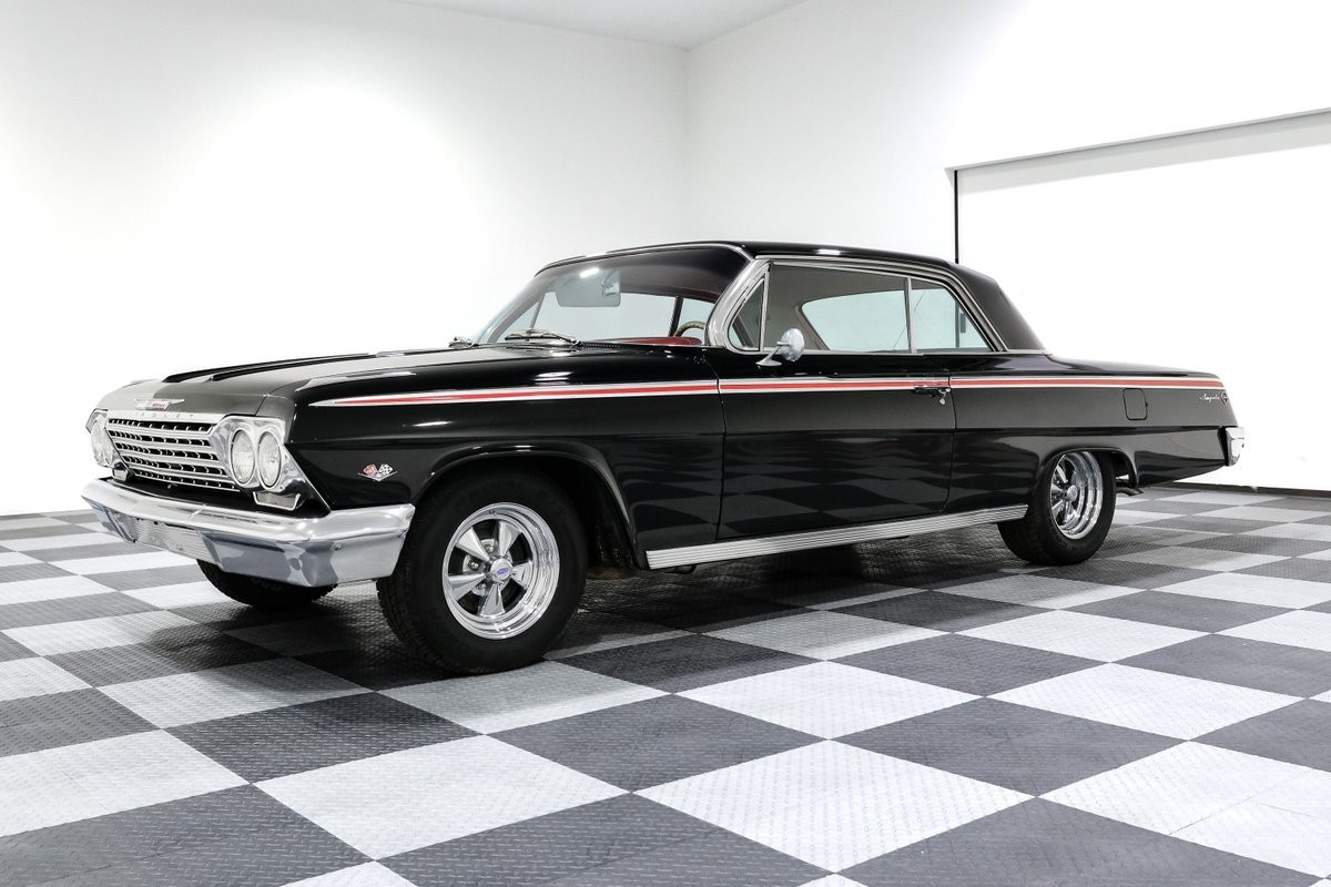 Chevrolet-Impala-1962-Coupe-2
