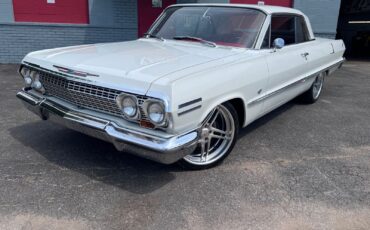 Chevrolet-Impala-1963-Coupe-2