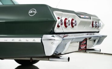 Chevrolet-Impala-1963-Sedan-12