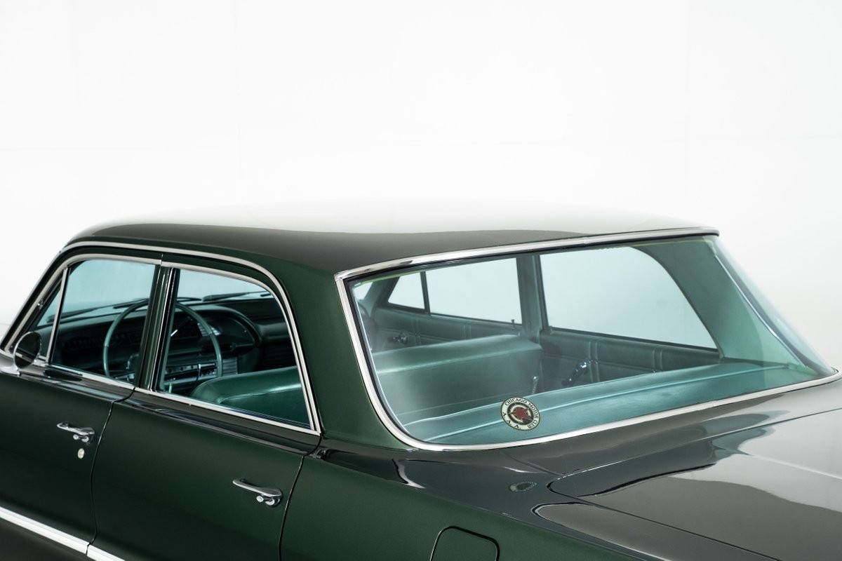 Chevrolet-Impala-1963-Sedan-13