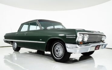 Chevrolet-Impala-1963-Sedan-21