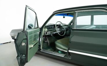 Chevrolet-Impala-1963-Sedan-23