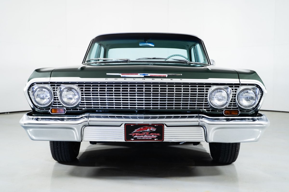 Chevrolet-Impala-1963-Sedan-3