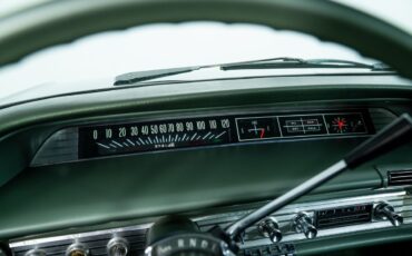 Chevrolet-Impala-1963-Sedan-34