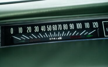 Chevrolet-Impala-1963-Sedan-35