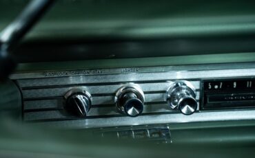 Chevrolet-Impala-1963-Sedan-37