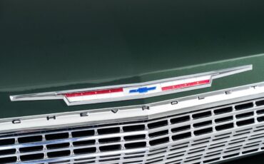 Chevrolet-Impala-1963-Sedan-4