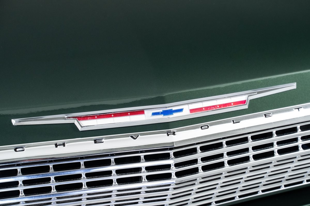 Chevrolet-Impala-1963-Sedan-4