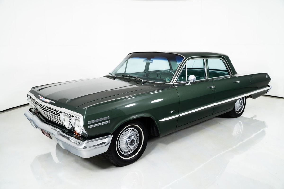 Chevrolet-Impala-1963-Sedan-6