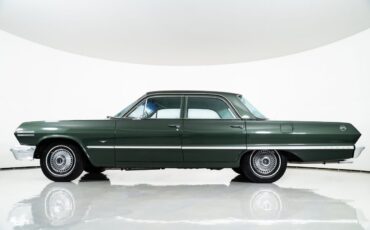 Chevrolet-Impala-1963-Sedan-8