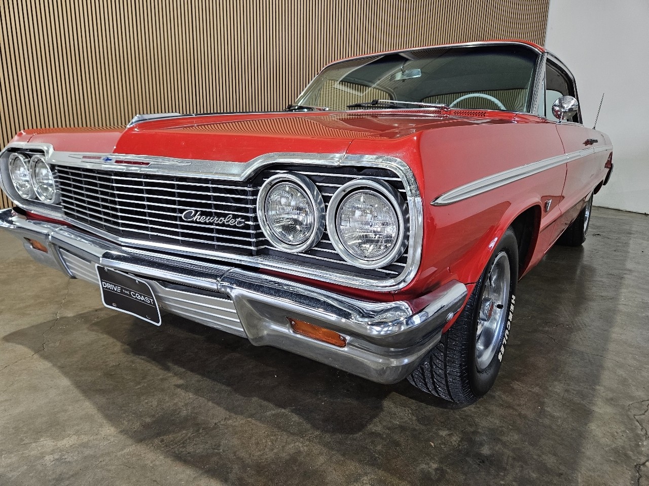 Chevrolet-Impala-1964-American-Muscle-Car-2