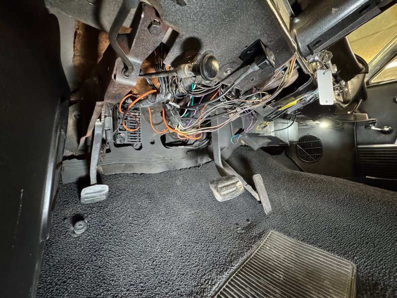 Chevrolet-Impala-1964-Charcoal-Gray-Metall-Black-40