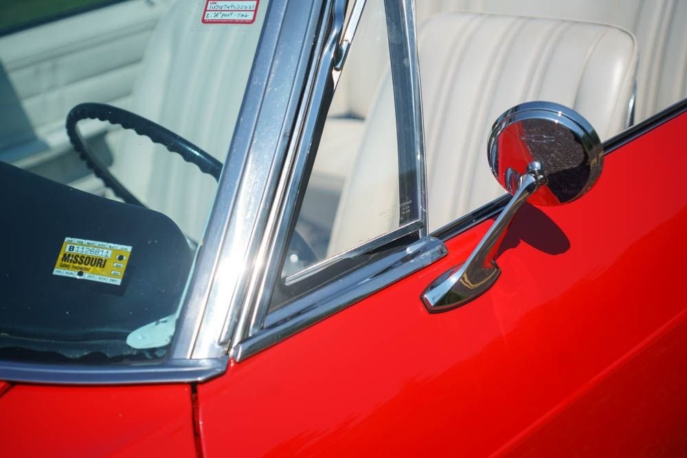 Chevrolet-Impala-1966-Convertible-11