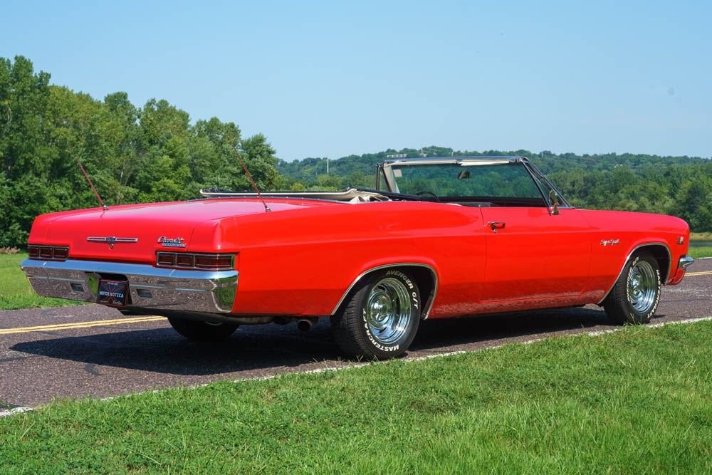 Chevrolet-Impala-1966-Convertible-26