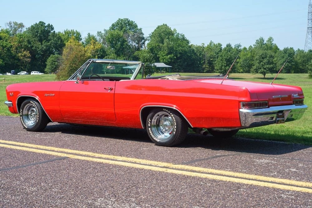 Chevrolet-Impala-1966-Convertible-29