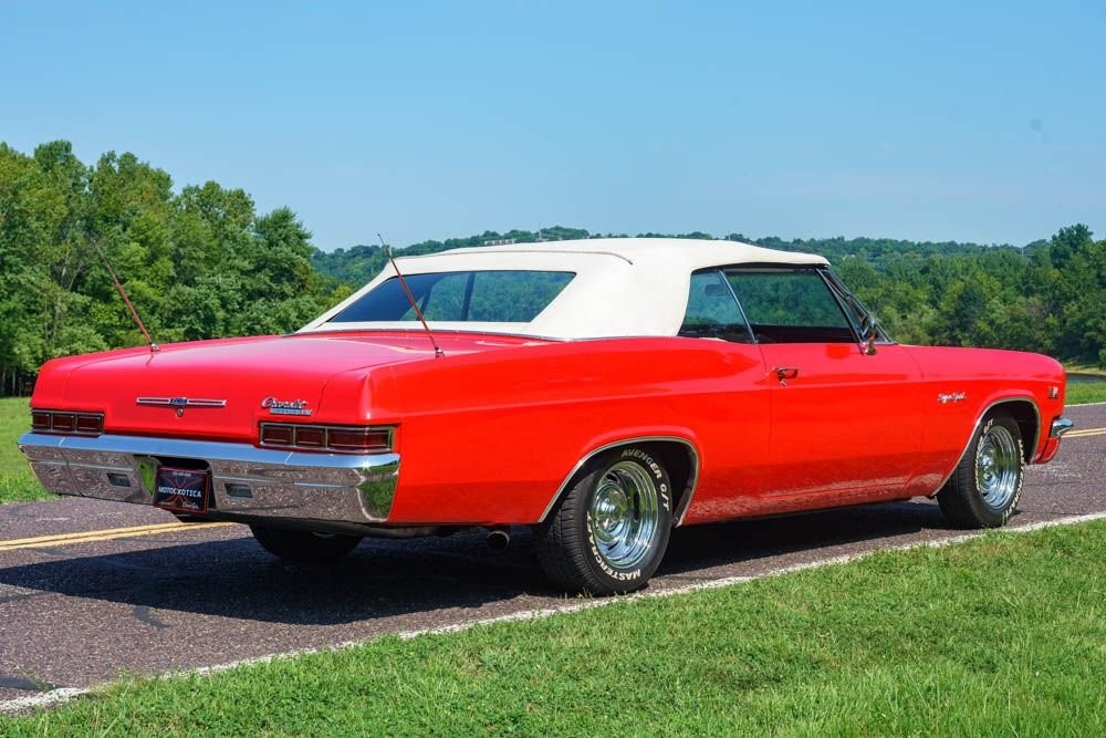 Chevrolet-Impala-1966-Convertible-35