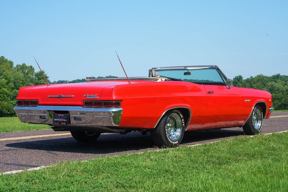 Chevrolet-Impala-1966-Convertible-4
