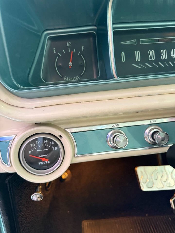 Chevrolet-Impala-1966-Coupe-35