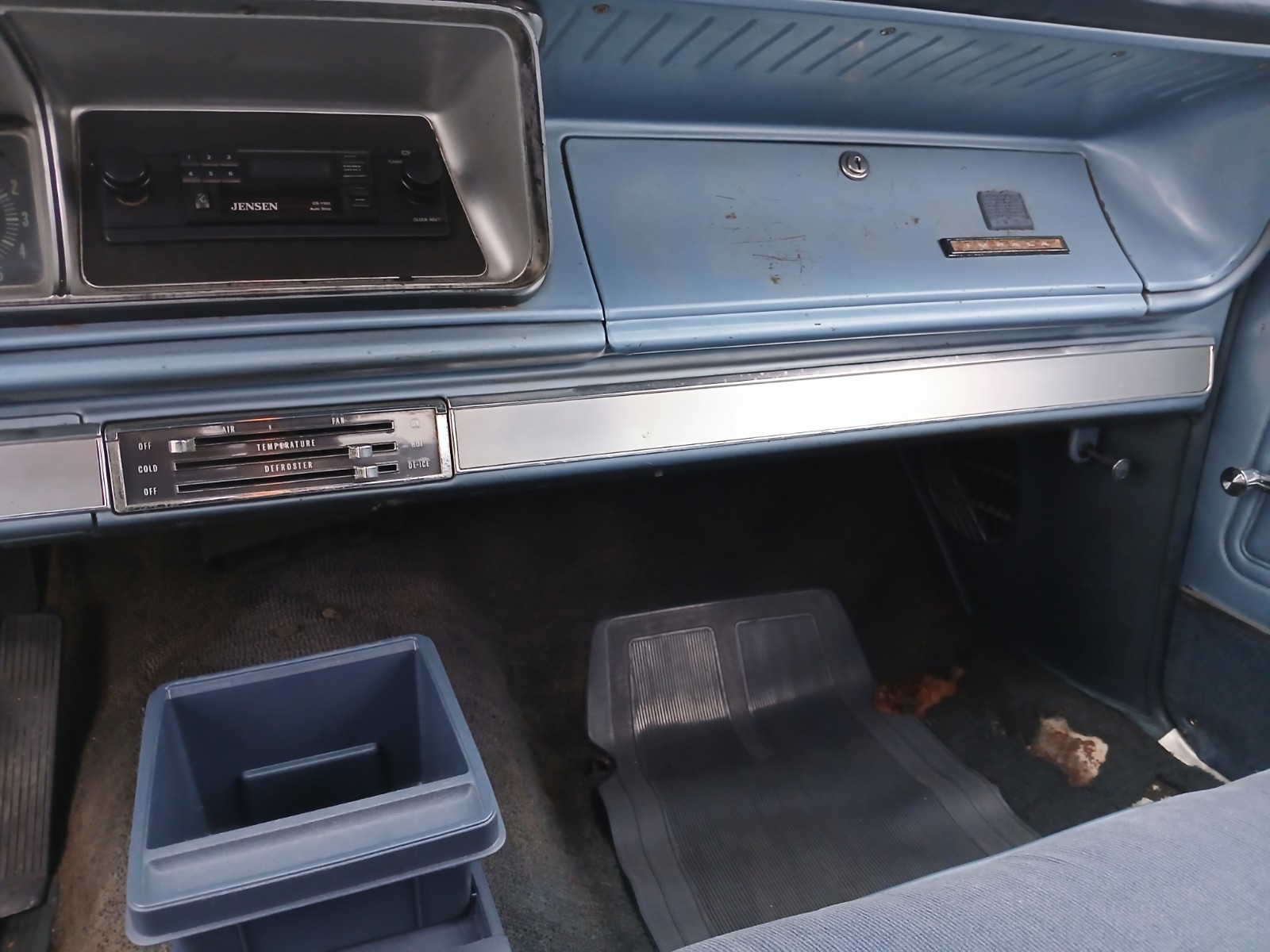 Chevrolet-Impala-1966-Sedan-10