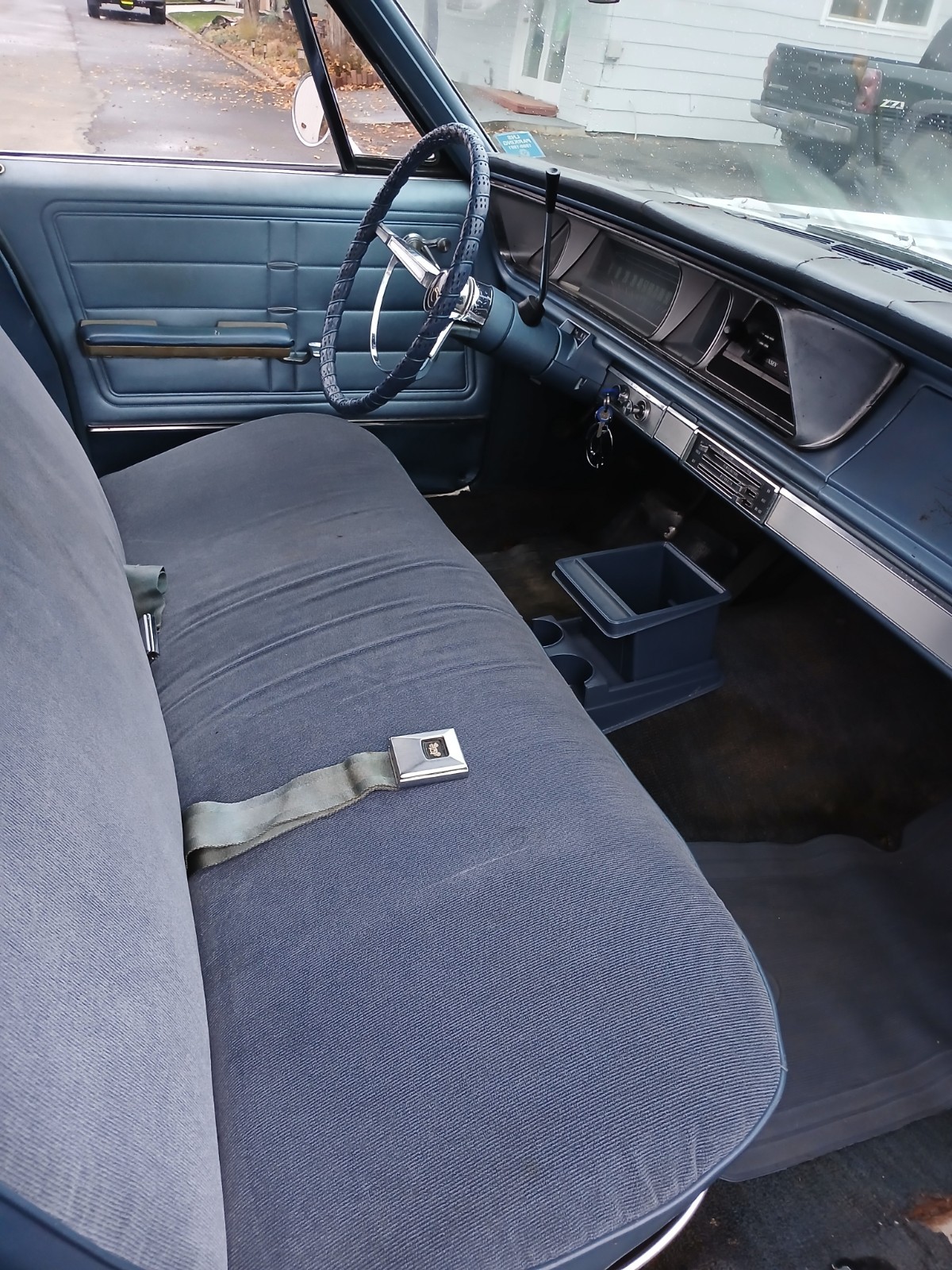 Chevrolet-Impala-1966-Sedan-13