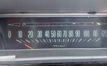 Chevrolet-Impala-1966-Sedan-14