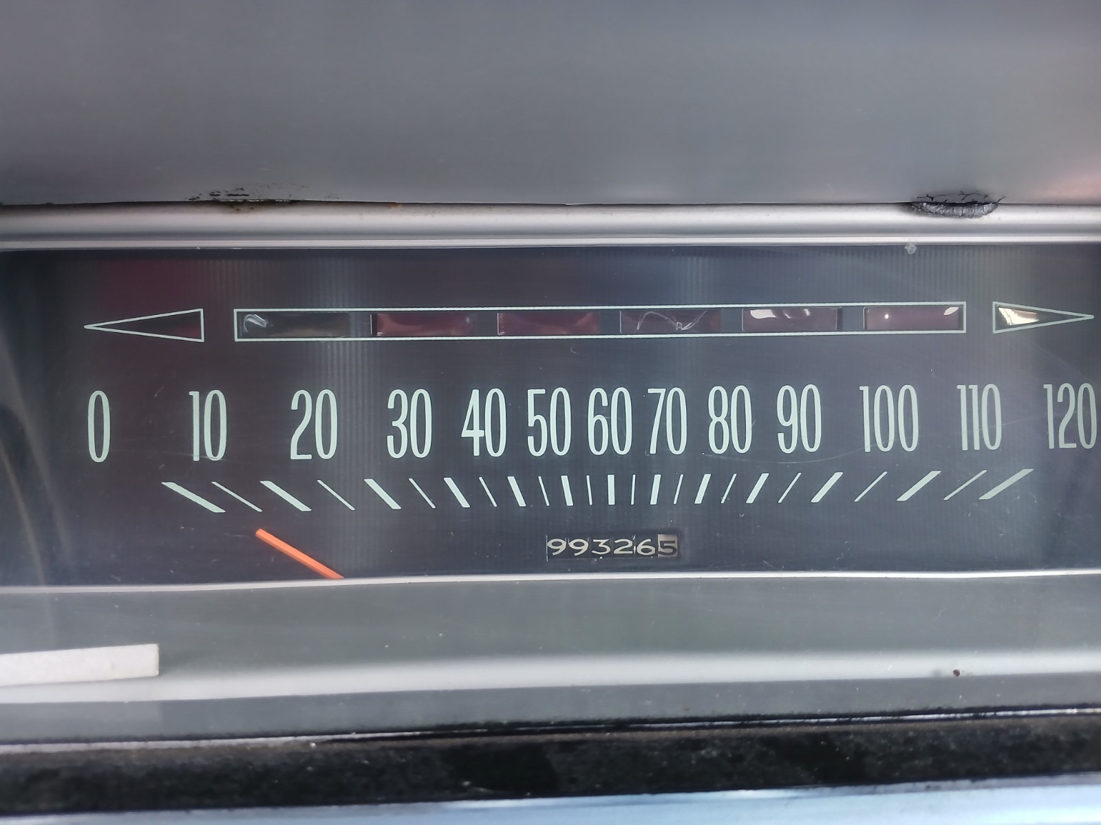 Chevrolet-Impala-1966-Sedan-14