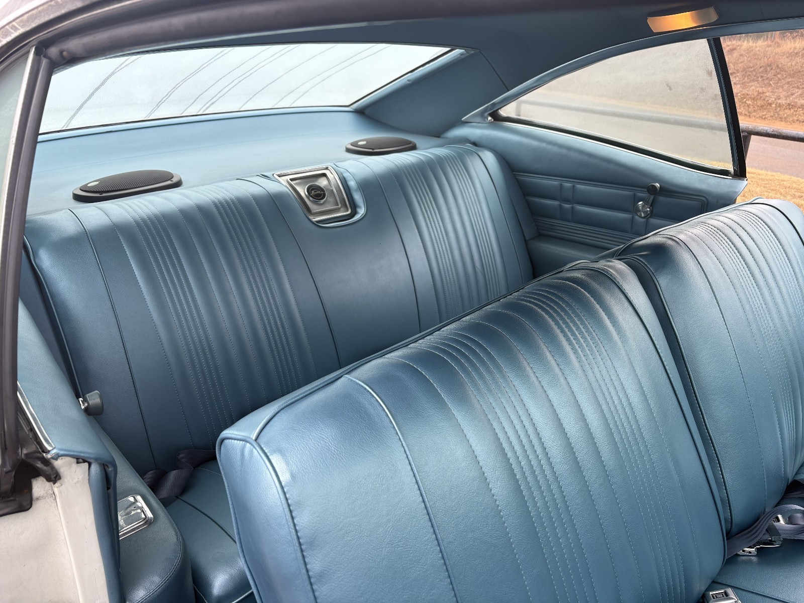 Chevrolet-Impala-1967-Coupe-23