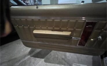 Chevrolet-Impala-1970-Gold-Gold-7