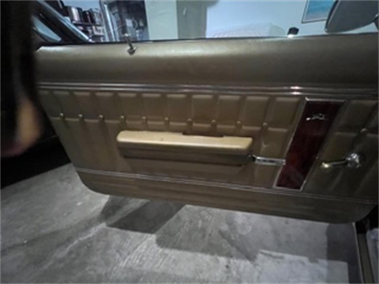 Chevrolet-Impala-1970-Gold-Gold-7