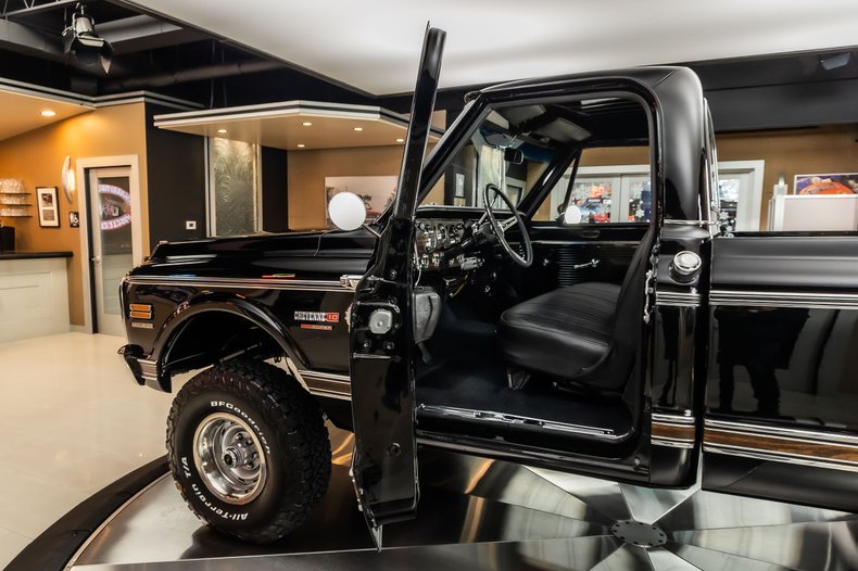 Chevrolet-K10-1970-Black-2