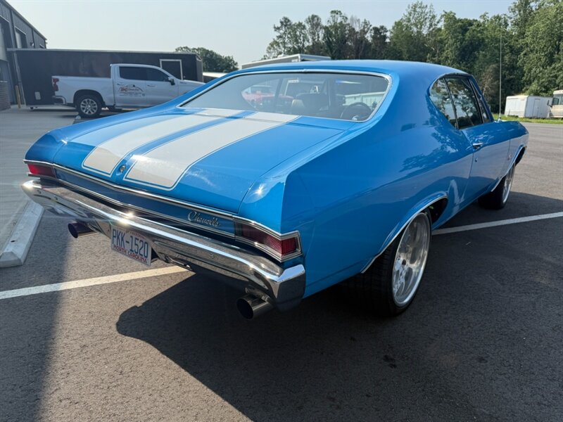 Chevrolet-Malibu-1968-Black-Black-11