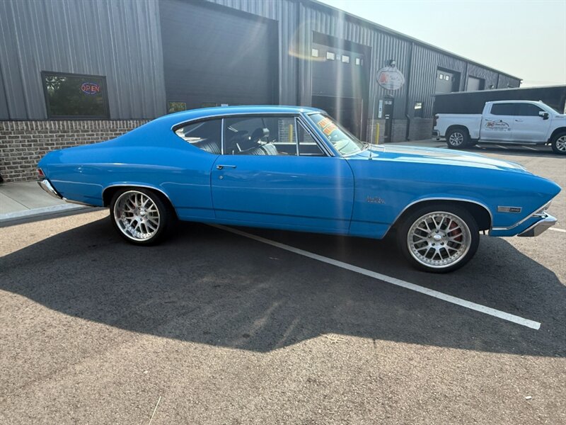 Chevrolet-Malibu-1968-Black-Black-12