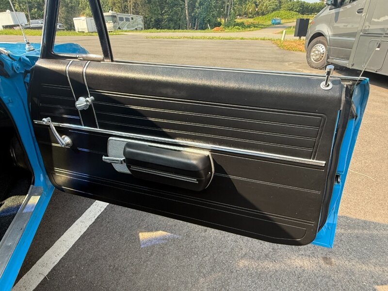 Chevrolet-Malibu-1968-Black-Black-23