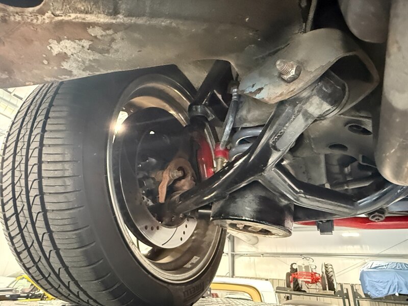 Chevrolet-Malibu-1968-Black-Black-3