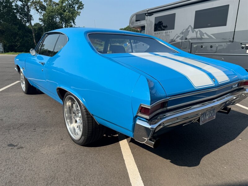 Chevrolet-Malibu-1968-Black-Black-8