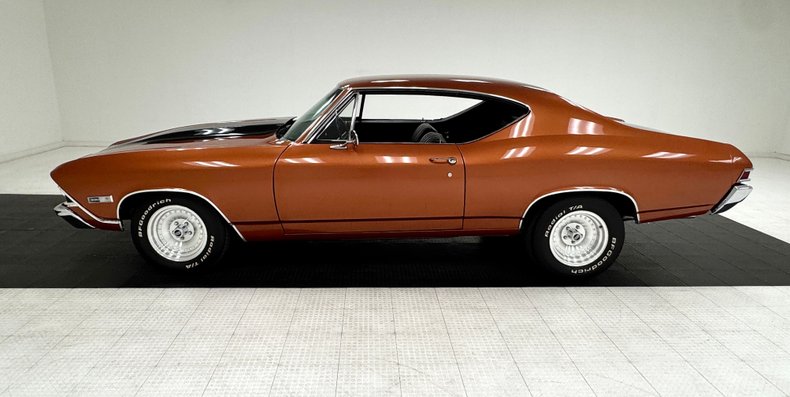 Chevrolet-Malibu-1968-Sunset-Orange-Metall-Black-1
