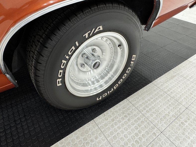 Chevrolet-Malibu-1968-Sunset-Orange-Metall-Black-14