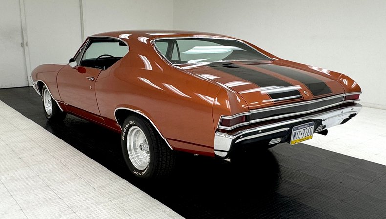 Chevrolet-Malibu-1968-Sunset-Orange-Metall-Black-2