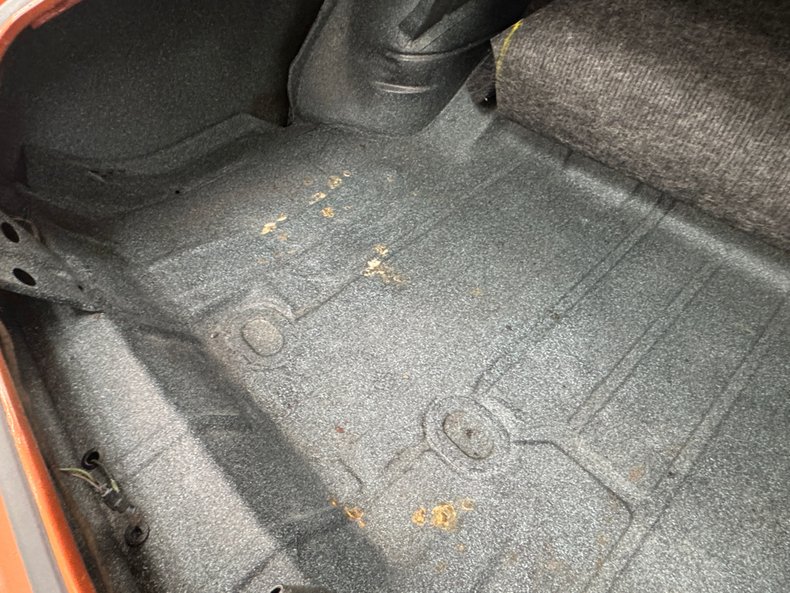 Chevrolet-Malibu-1968-Sunset-Orange-Metall-Black-26